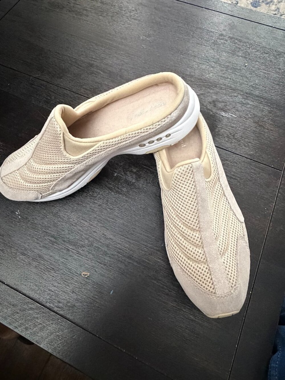 Easy Spirits Slip On, Cream color. Size 9